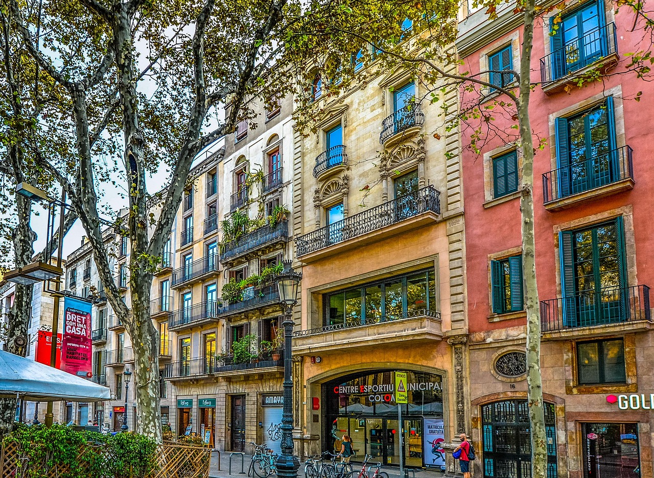 Read more about the article What Makes a Spanish-Style Piso So Unique? A Look Inside Traditional Barcelona Apartments